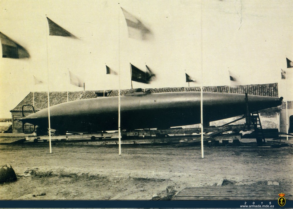 1888. Submarino de Peral listo para su botadura